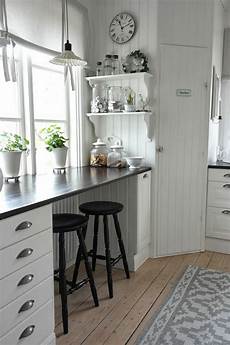 Modern Kitchen Furniture